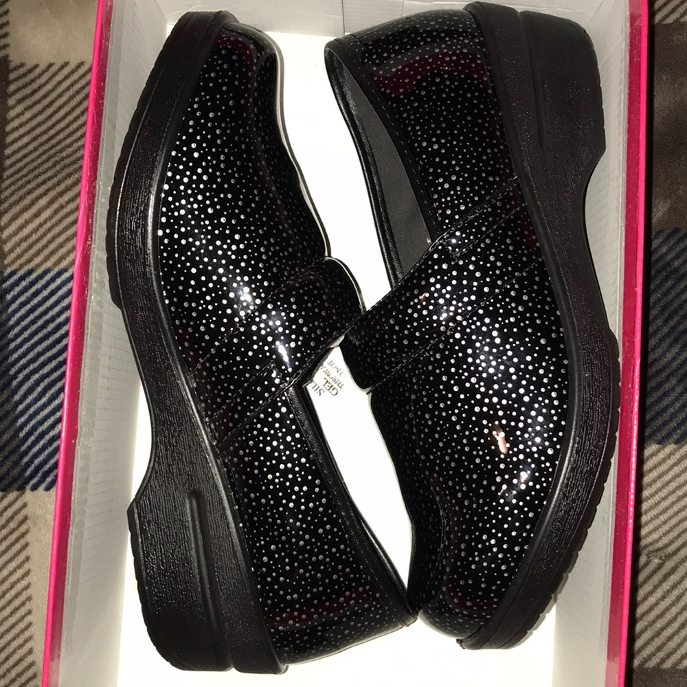 Brand new clogs